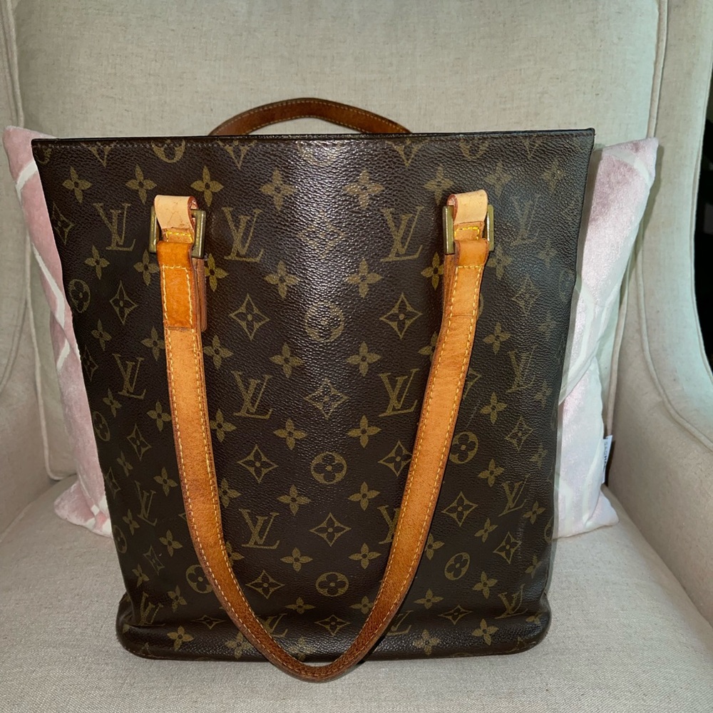 SOLD 100% Authentic Louis Vuitton Vavin GM tote bag